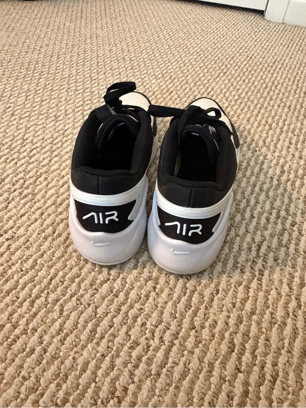 Nike Black and White Running Sneakers - Picture 2 of 5